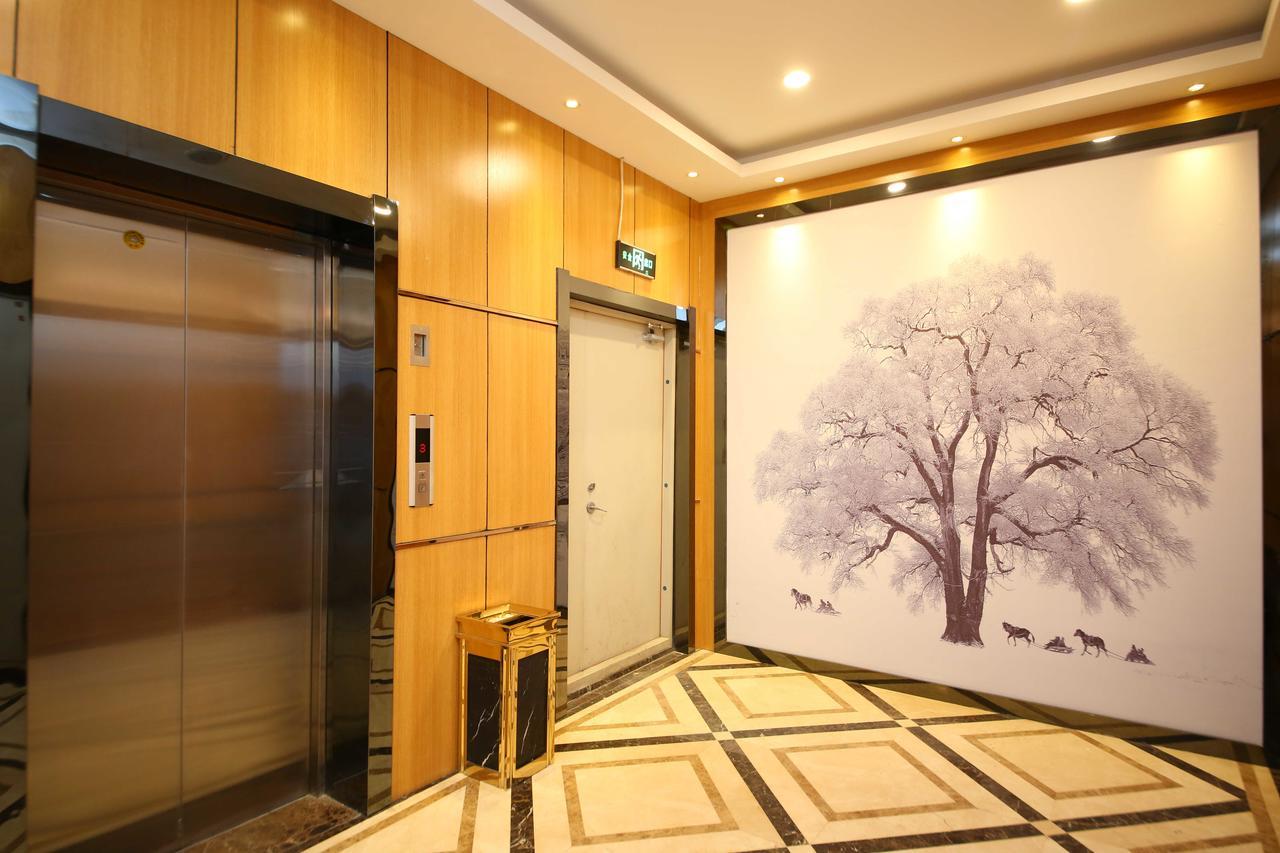 Chonpines Hotel Changchun Bagian luar foto