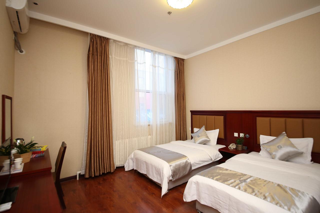 Chonpines Hotel Changchun Bagian luar foto