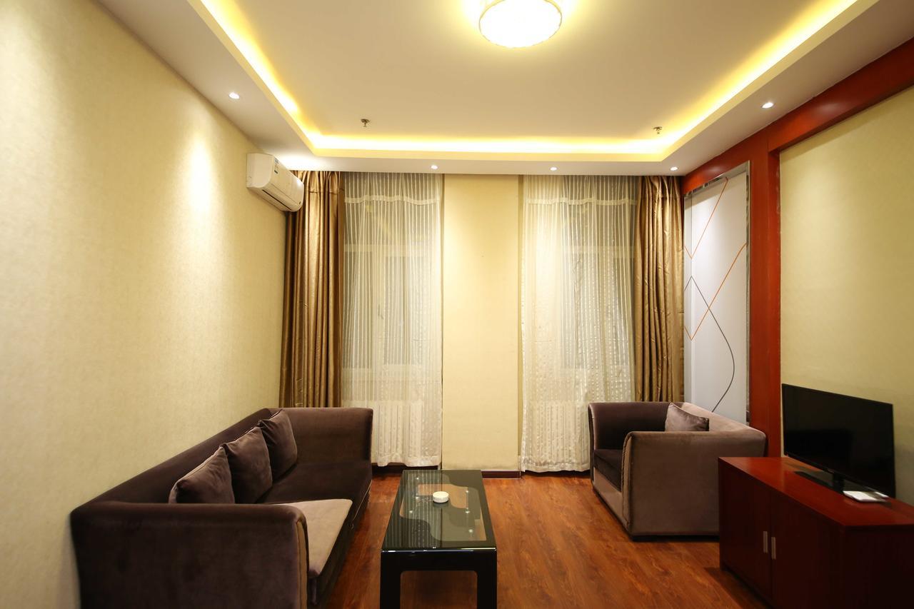 Chonpines Hotel Changchun Bagian luar foto