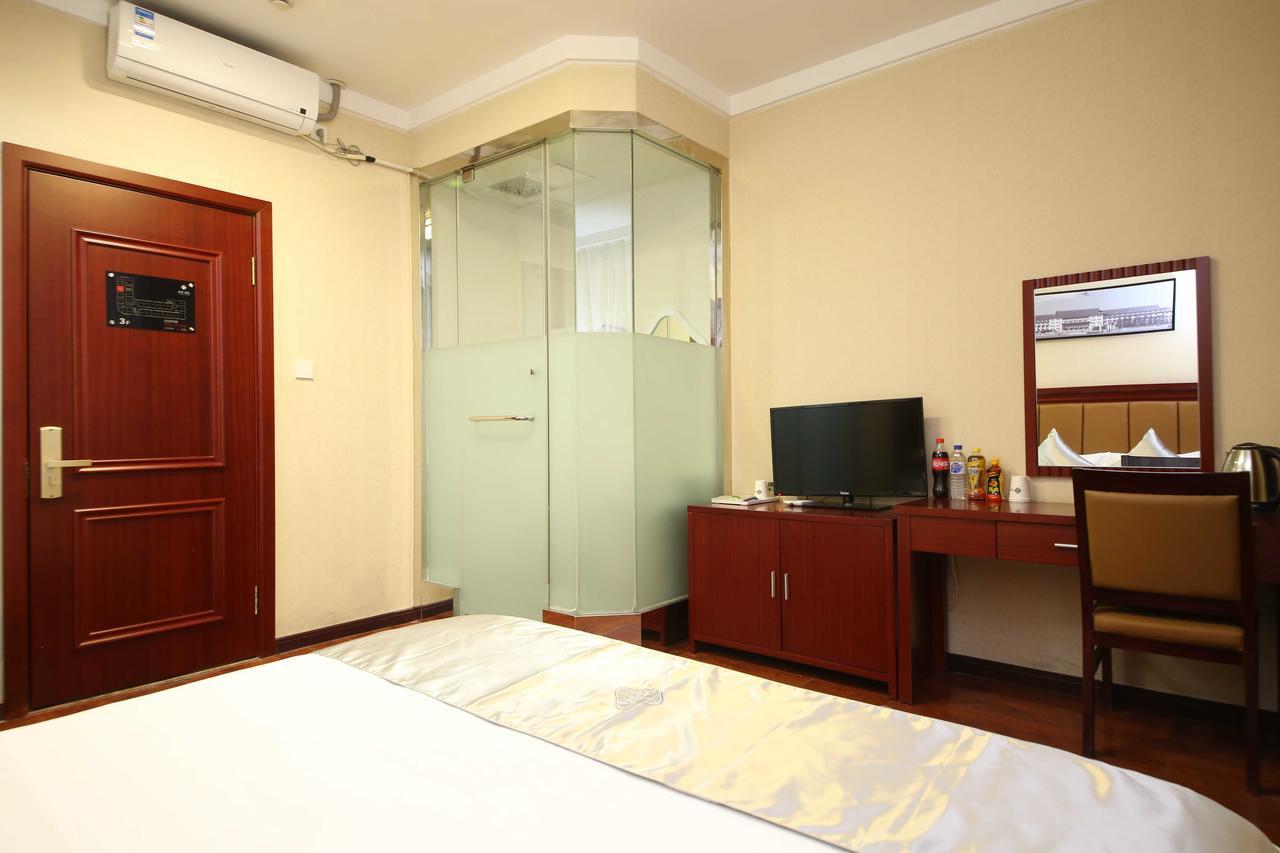 Chonpines Hotel Changchun Bagian luar foto