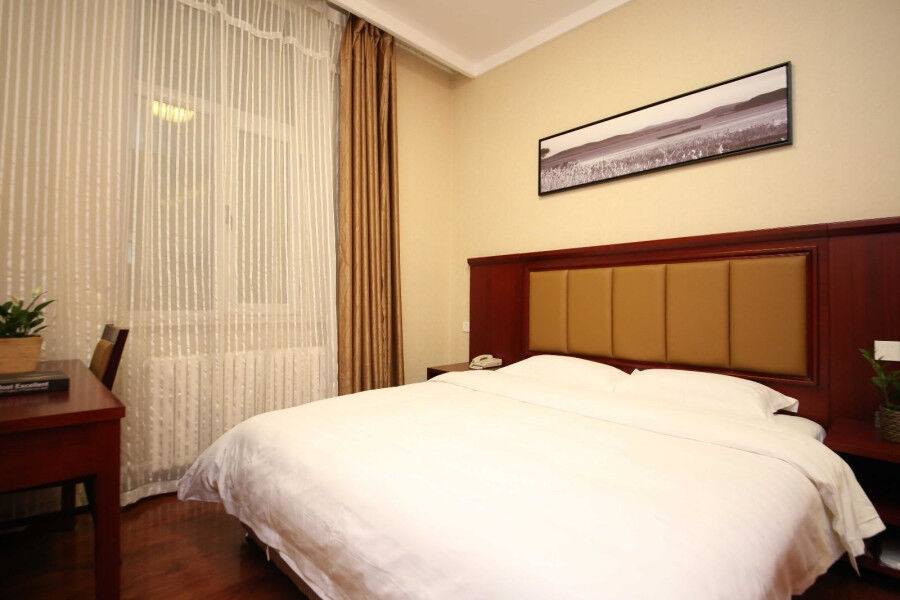 Chonpines Hotel Changchun Bagian luar foto