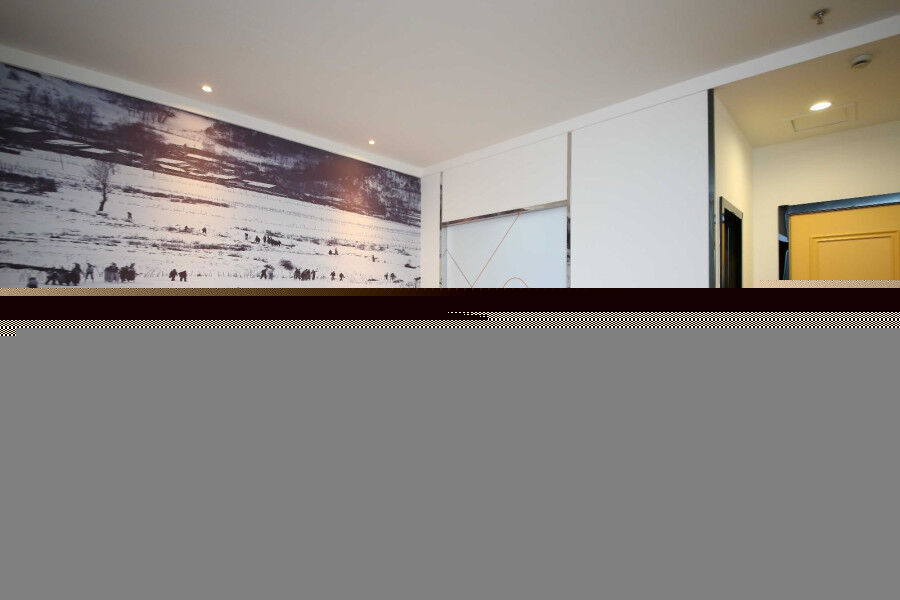 Chonpines Hotel Changchun Bagian luar foto